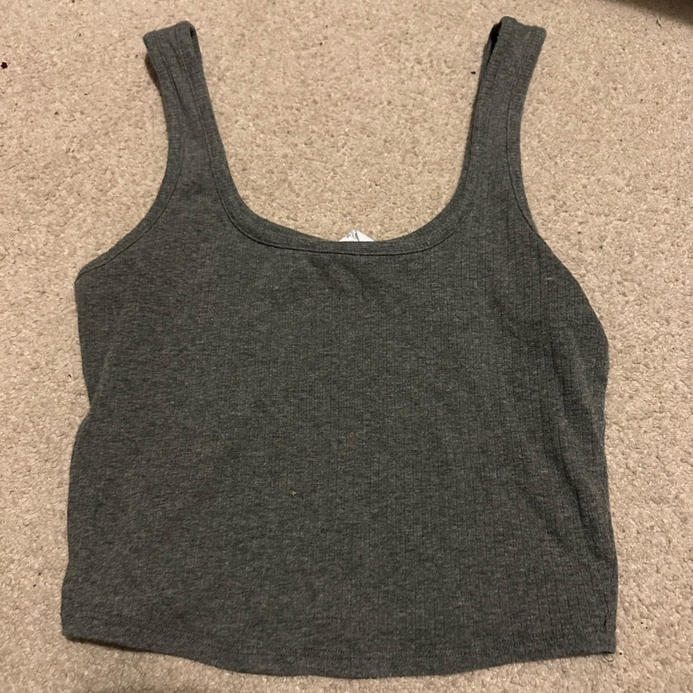 Tilly’s gray crop top tank size M